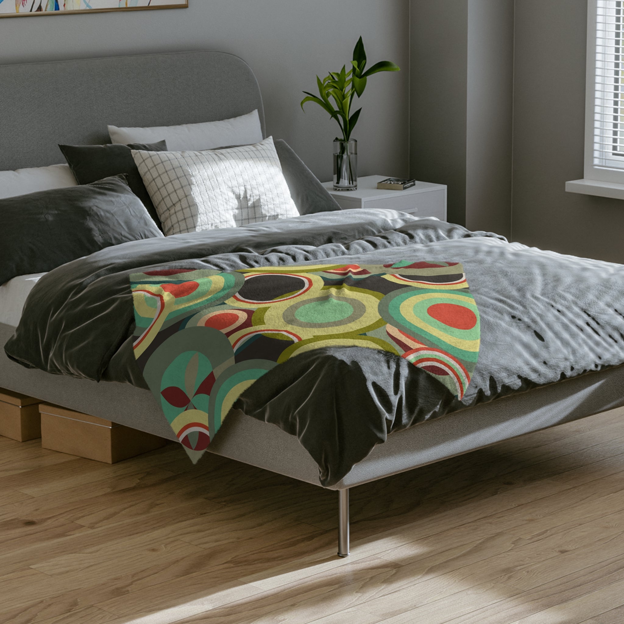 Retro colorful circles Velveteen Microfiber Blanket, Mid Century Modern, MCM throw, bedroom living room decor, geometric shapes bedding